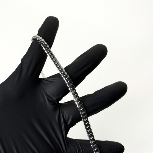 Round Stainless Steal Necklace With Free Delivery